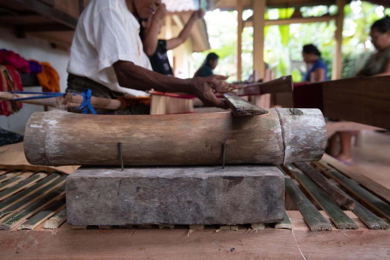 Sheraton Bali Kuta Resort Eksteriør bilde Bamboo being split with a knife