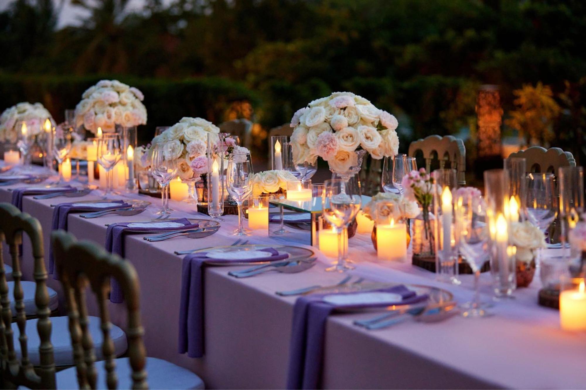 Sheraton Bali Kuta Resort Eksteriør bilde A table set for a wedding reception