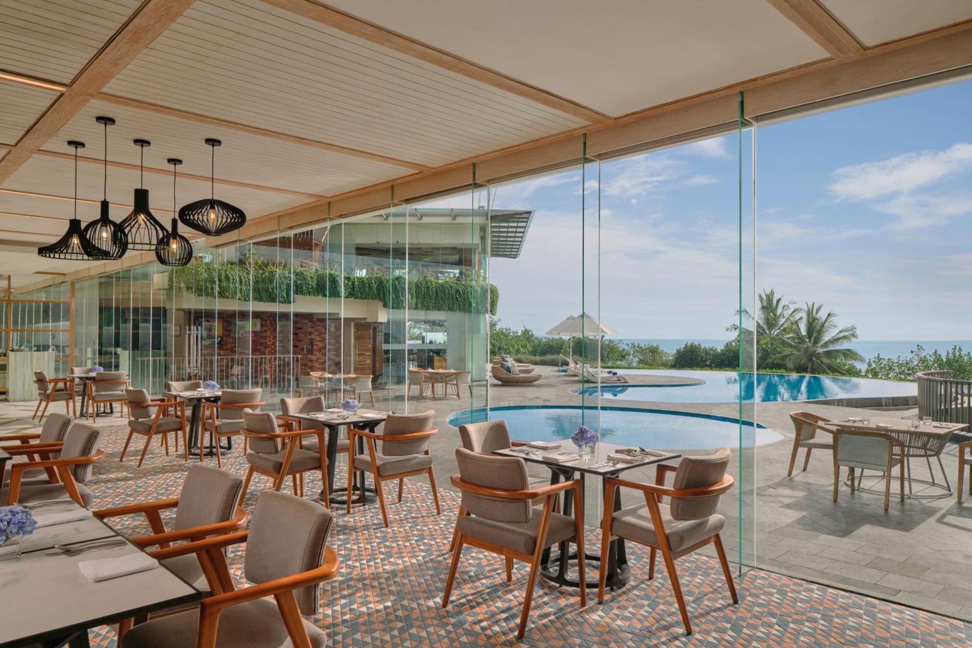 Sheraton Bali Kuta Resort Eksteriør bilde The Pool Bar