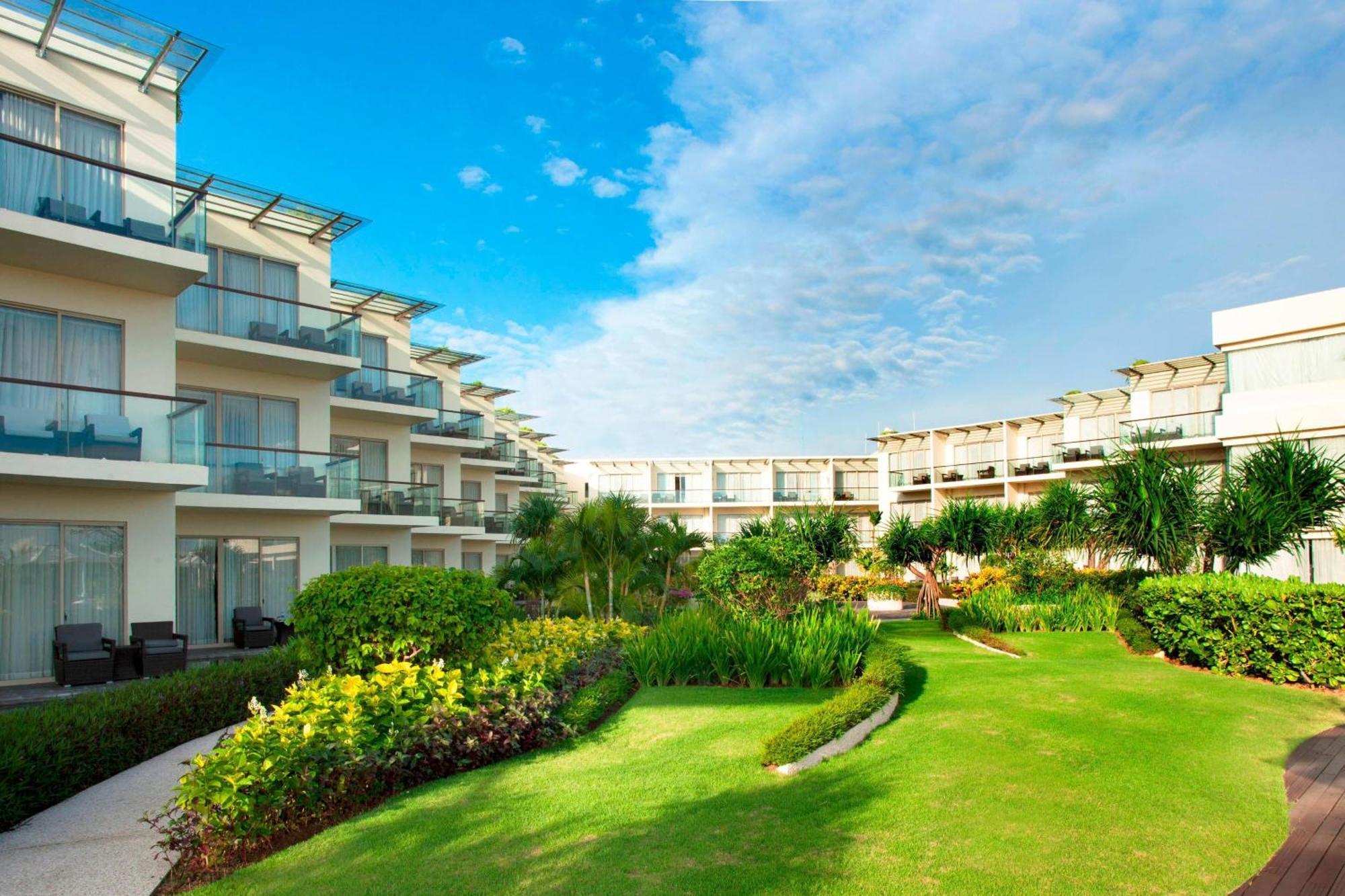 Sheraton Bali Kuta Resort Eksteriør bilde The Westin Playa Mujeres Golf Resort & Spa, located in Playa Mujeres, Quintana Roo, Mexico.