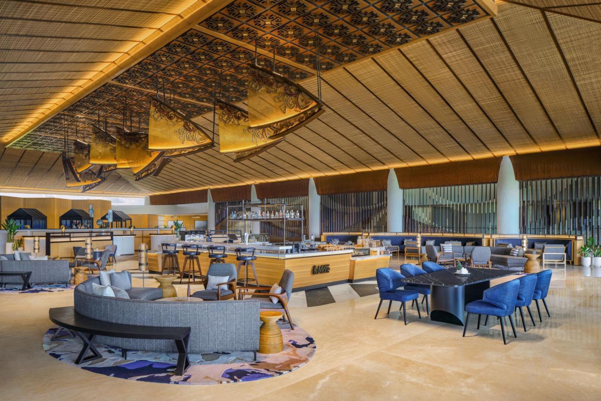 Sheraton Bali Kuta Resort Eksteriør bilde The Lounge at the airport